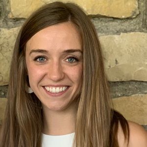 Meet your Posher, Stefanie